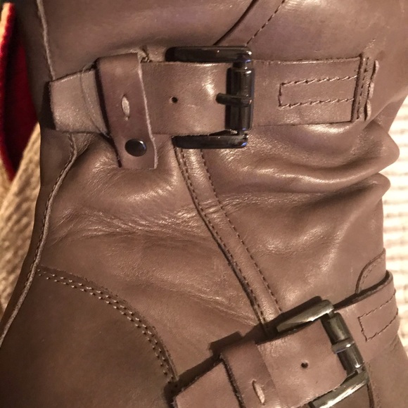 Boots - Picture 5 of 6